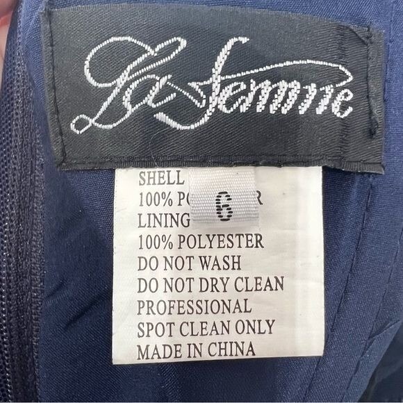 La Femme 24895 Navy Beaded Illusion Long Sleeve Prom Gown NWT Size 6 $420 MSRP - Picture 14 of 16